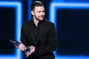 justin-timberlake-peoples-choice-awards-2014-650-430